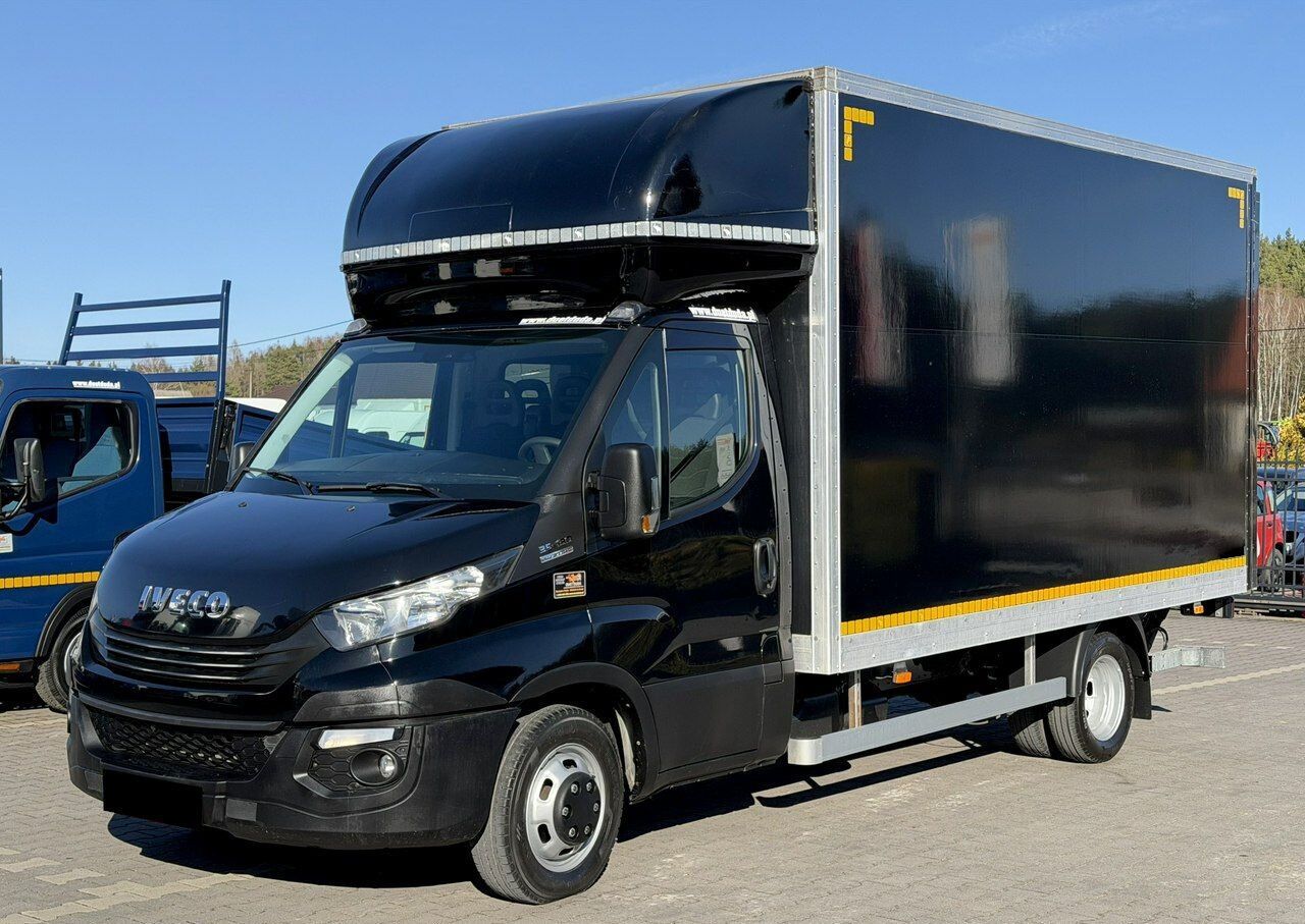 IVECO Daily 35C13 Box truck+ Tail lift - Furgoneta: foto 2 IVECO Daily 35C13 Box truck+ Tail lift - Furgoneta: foto 2