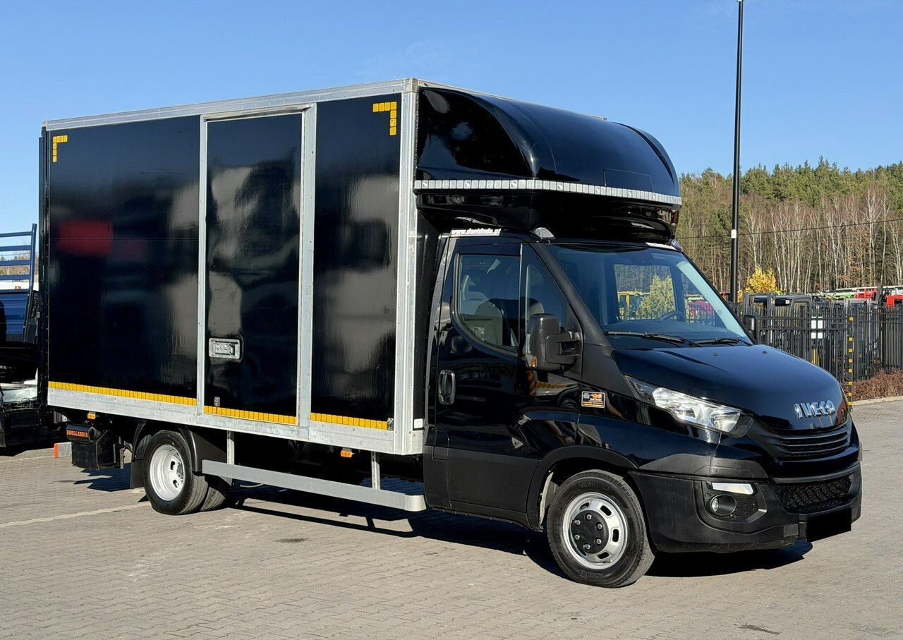 IVECO Daily 35C13 Box truck+ Tail lift - Furgoneta: foto 4 IVECO Daily 35C13 Box truck+ Tail lift - Furgoneta: foto 4