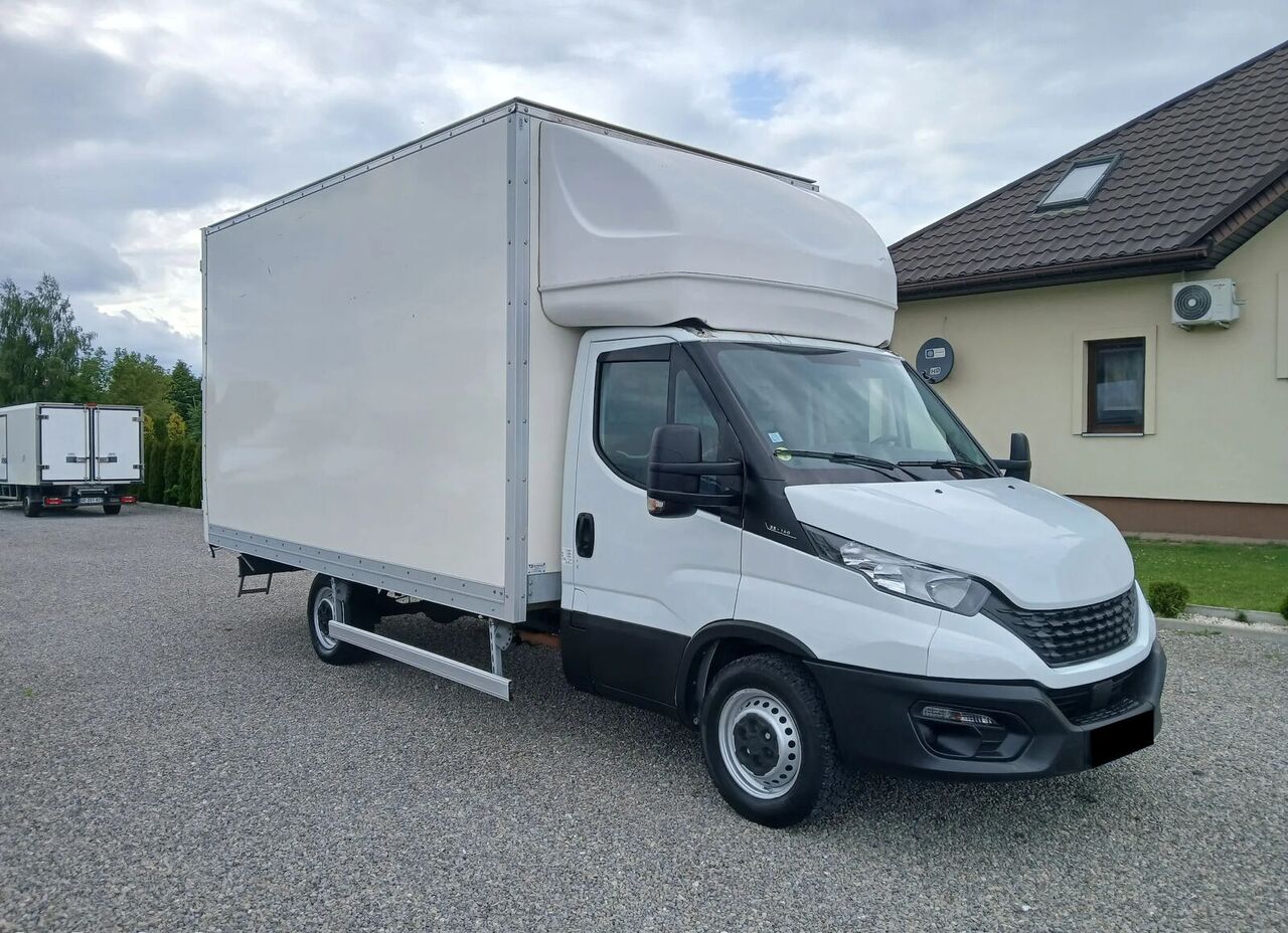 IVECO Daily 35S14 Box truck - Furgoneta: foto 2 IVECO Daily 35S14 Box truck - Furgoneta: foto 2