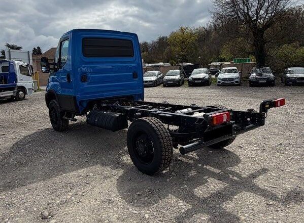 IVECO Daily 4x4 - Chasis camión: foto 2 IVECO Daily 4x4 - Chasis camión: foto 2