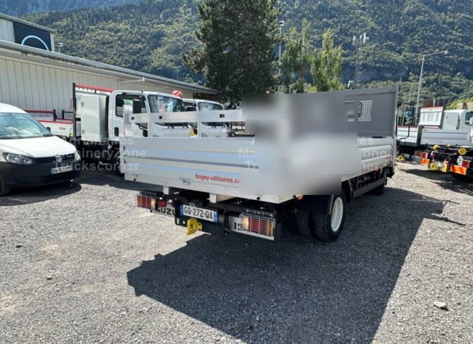 Isuzu M27 Flatbed - Caja abierta furgoneta: foto 2 Isuzu M27 Flatbed - Caja abierta furgoneta: foto 2