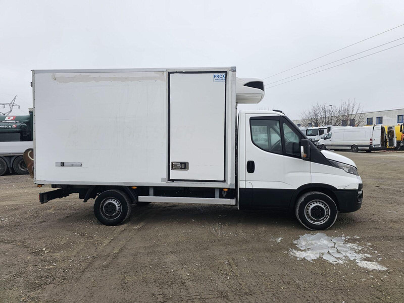 Iveco 35-130 S - Carrier Pulsor 350 frigo - Frigorífico furgoneta: foto 4 Iveco 35-130 S - Carrier Pulsor 350 frigo - Frigorífico furgoneta: foto 4