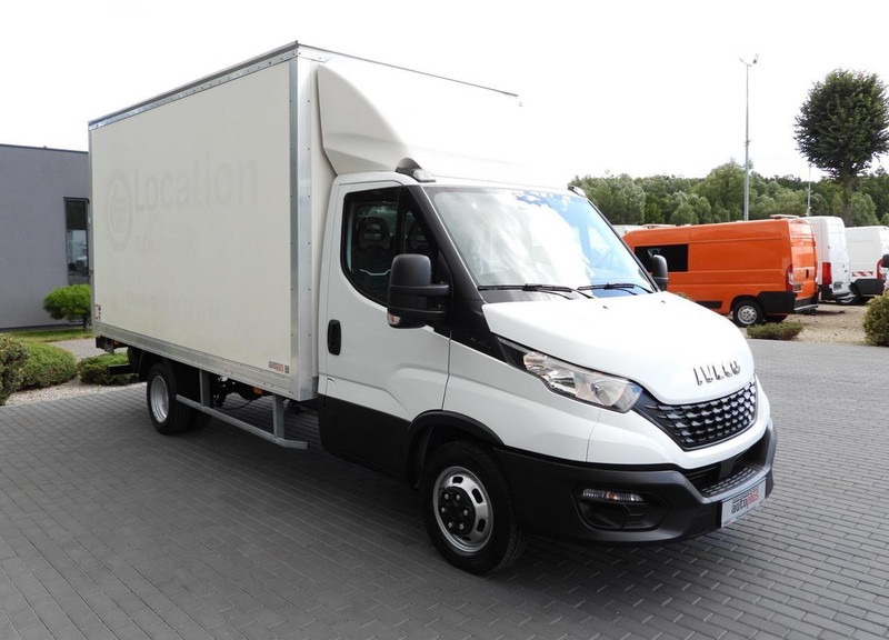 Iveco DAILY 35C16 KONTENER WINDA 8 PALET TEMPOMAT BLIŹNIACZE KOŁA KLIM - Furgoneta: foto 4 Iveco DAILY 35C16 KONTENER WINDA 8 PALET TEMPOMAT BLIŹNIACZE KOŁA KLIM - Furgoneta: foto 4