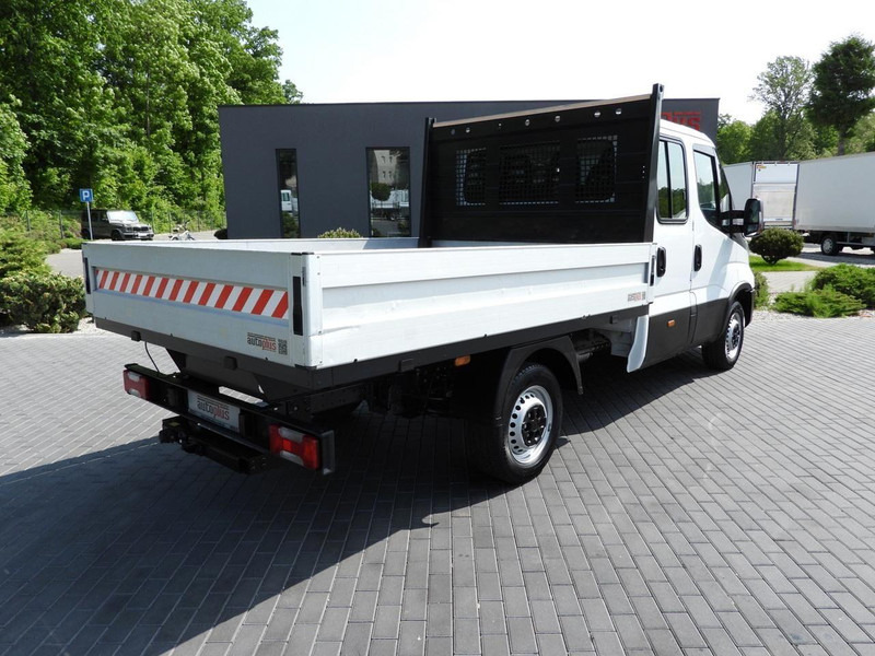 Iveco DAILY 35S12 SKRZYNIA PODWÓJNA KABINA DOKA 7 MIEJSC KLIMATYZACJA - Caja abierta furgoneta: foto 3 Iveco DAILY 35S12 SKRZYNIA PODWÓJNA KABINA DOKA 7 MIEJSC KLIMATYZACJA - Caja abierta furgoneta: foto 3