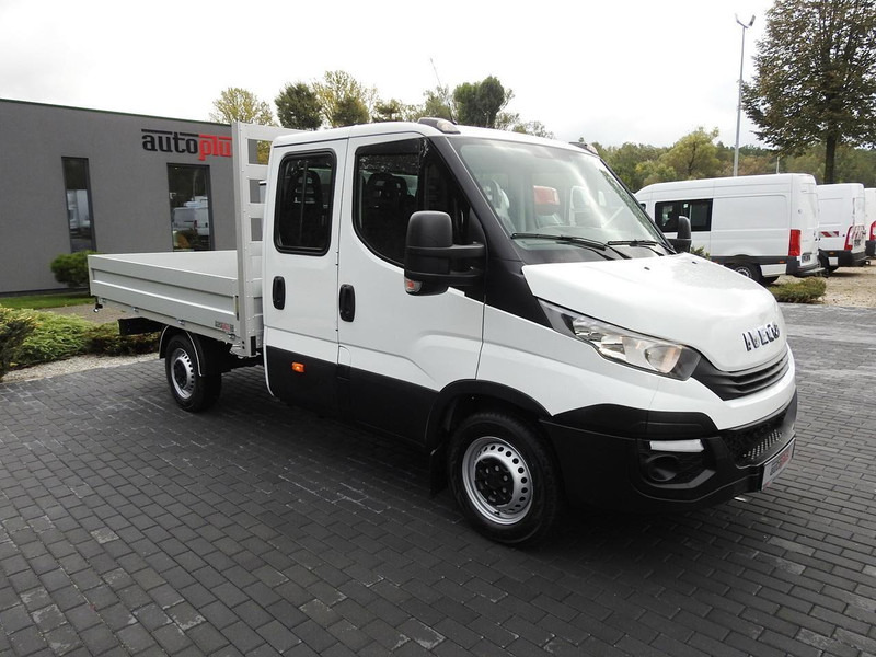 Iveco DAILY 35S15 SKRZYNIA PODWÓJNA KABINA DOKA 7 MIEJSC KLIMATYZACJA - Caja abierta furgoneta: foto 4 Iveco DAILY 35S15 SKRZYNIA PODWÓJNA KABINA DOKA 7 MIEJSC KLIMATYZACJA - Caja abierta furgoneta: foto 4