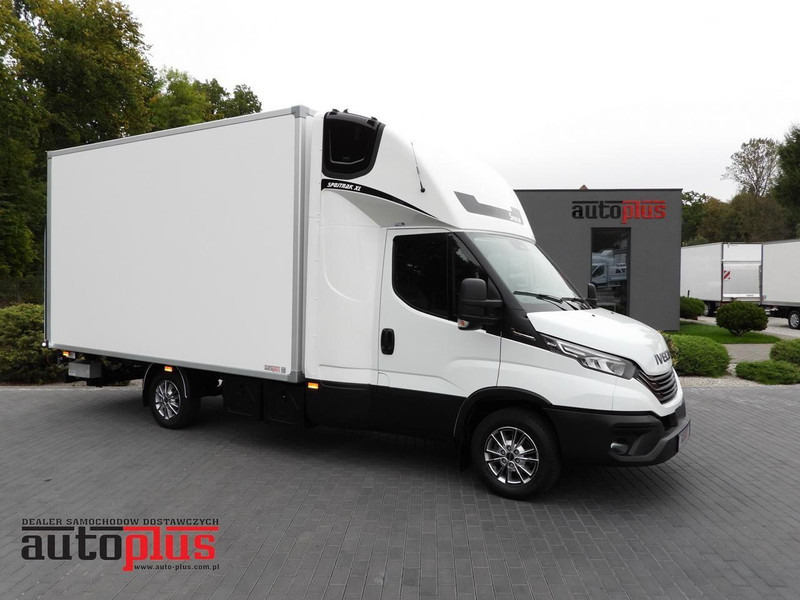 Iveco DAILY 35S18 KONTENER HI-MATIC WINDA 8 PALET TEMPOMAT NAWIGACJA L - Furgoneta: foto 1 Iveco DAILY 35S18 KONTENER HI-MATIC WINDA 8 PALET TEMPOMAT NAWIGACJA L - Furgoneta: foto 1