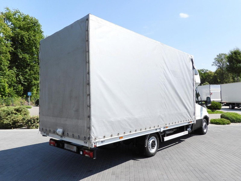 Iveco DAILY 35S18 PLANDEKA 10 PALET WEBASTO TEMPOMAT LEDY PNEUMATYKA K - Furgoneta con caja de lona: foto 3 Iveco DAILY 35S18 PLANDEKA 10 PALET WEBASTO TEMPOMAT LEDY PNEUMATYKA K - Furgoneta con caja de lona: foto 3