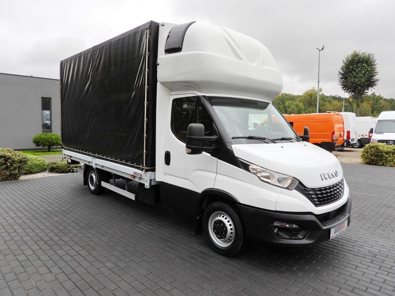 Iveco DAILY 35S18 PLANDEKA WINDA 8 PALET WEBASTO TEMPOMAT KLIMATYZACJA - Furgoneta con caja de lona: foto 4 Iveco DAILY 35S18 PLANDEKA WINDA 8 PALET WEBASTO TEMPOMAT KLIMATYZACJA - Furgoneta con caja de lona: foto 4