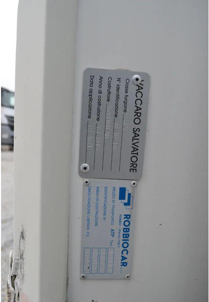 Frigorífico camión Iveco DAILY 60C15 60-150 TWO-CHAMBER REFRIGERATOR CONTAINER ISOTHERM F: foto 11