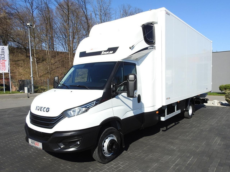 Camión caja cerrada Iveco DAILY 70C18 KONTENER WINDA 14 PALET WEBASTO TEMPOMAT NAWIGACJA L: foto 6 Camión caja cerrada Iveco DAILY 70C18 KONTENER WINDA 14 PALET WEBASTO TEMPOMAT NAWIGACJA L: foto 6