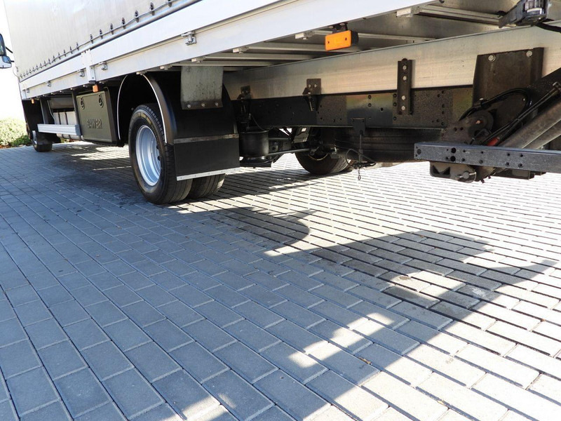 Furgoneta con caja de lona Iveco DAILY 70C18 PLANDEKA WINDA 16 PALET WEBASTO TEMPOMAT NAWIGACJA L: foto 17 Furgoneta con caja de lona Iveco DAILY 70C18 PLANDEKA WINDA 16 PALET WEBASTO TEMPOMAT NAWIGACJA L: foto 17