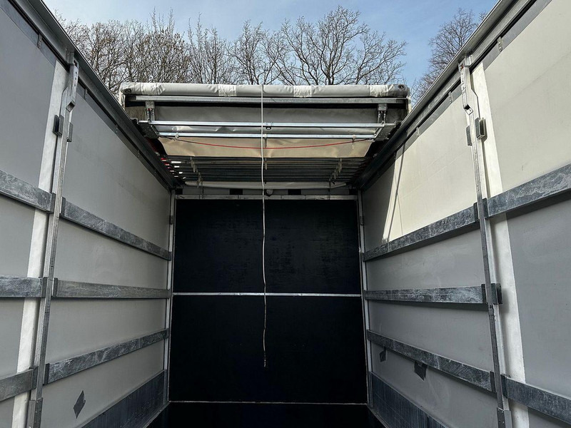 Furgoneta con caja de lona Iveco DAILY 70C18 PLANDEKA WINDA 16 PALET WEBASTO TEMPOMAT NAWIGACJA L: foto 13 Furgoneta con caja de lona Iveco DAILY 70C18 PLANDEKA WINDA 16 PALET WEBASTO TEMPOMAT NAWIGACJA L: foto 13