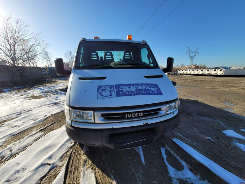 Iveco Daily 65 C 17 3 sided tipper 6,5t - Volquete camión: foto 2 Iveco Daily 65 C 17 3 sided tipper 6,5t - Volquete camión: foto 2