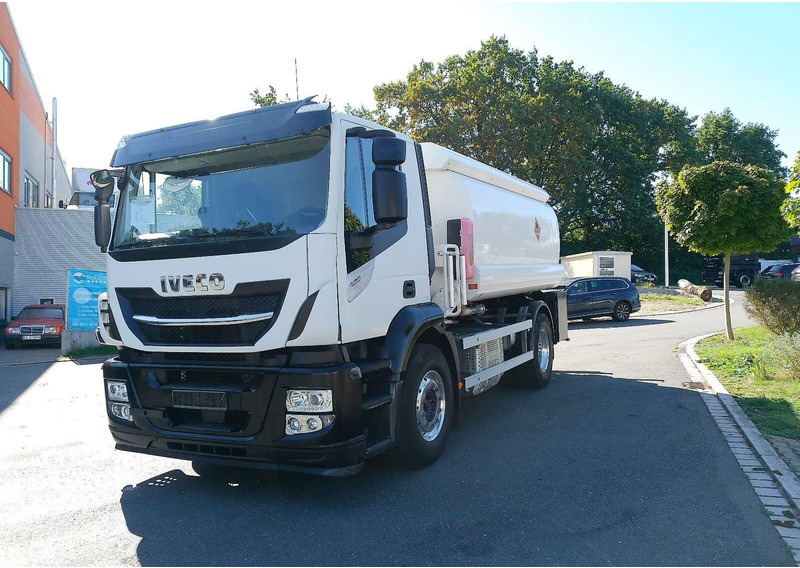 Iveco Magirus 420 - Tanker truck - Cisterna camión: foto 1 Iveco Magirus 420 - Tanker truck - Cisterna camión: foto 1