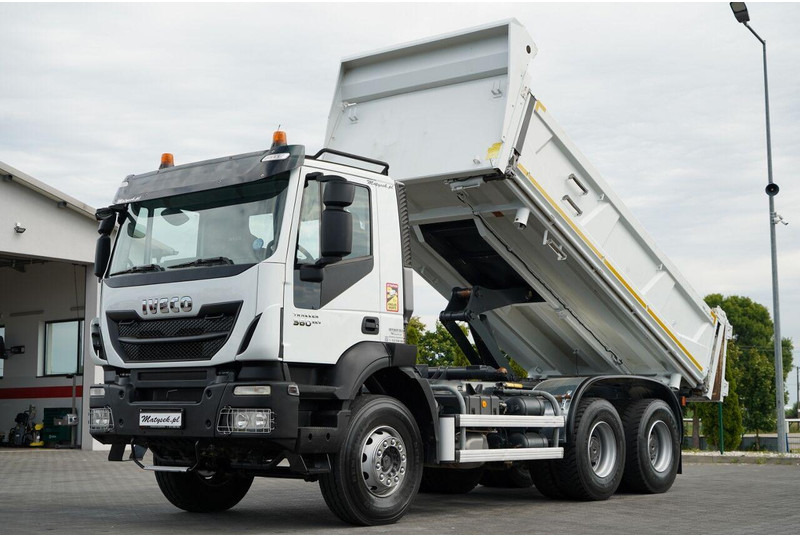 Iveco TRAKKER 360 - Volquete camión: foto 1 Iveco TRAKKER 360 - Volquete camión: foto 1