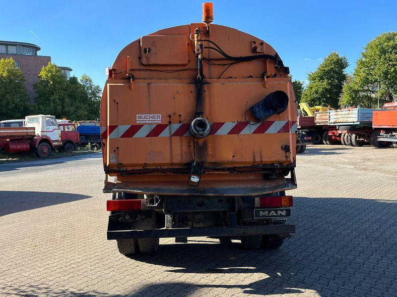 MAN 15.163 Utcaseprő - Barredora vial: foto 4 MAN 15.163 Utcaseprő - Barredora vial: foto 4