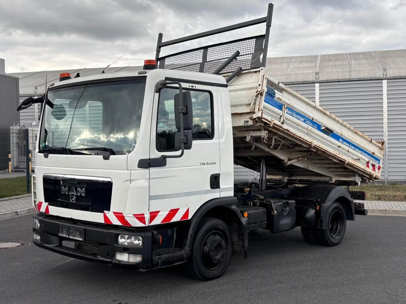 MAN 8.220 TGL - Volquete camión: foto 1 MAN 8.220 TGL - Volquete camión: foto 1