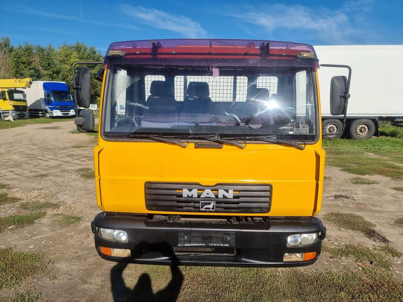 MAN LE 8.180 Meiller Kipper Three-Sided Tipper - 3 old. billencs - T - Volquete camión: foto 5 MAN LE 8.180 Meiller Kipper Three-Sided Tipper - 3 old. billencs - T - Volquete camión: foto 5