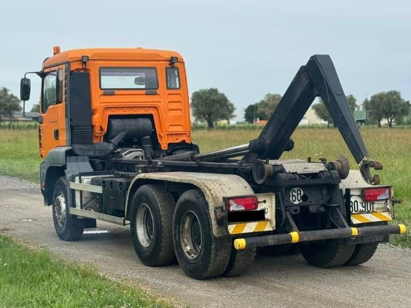 MAN TGA 26.350 hook lift truck - Multibasculante camión: foto 2 MAN TGA 26.350 hook lift truck - Multibasculante camión: foto 2