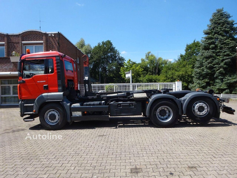 MAN TGA 26.360 - Hook lift truck 6x4 - Multibasculante camión: foto 5 MAN TGA 26.360 - Hook lift truck 6x4 - Multibasculante camión: foto 5