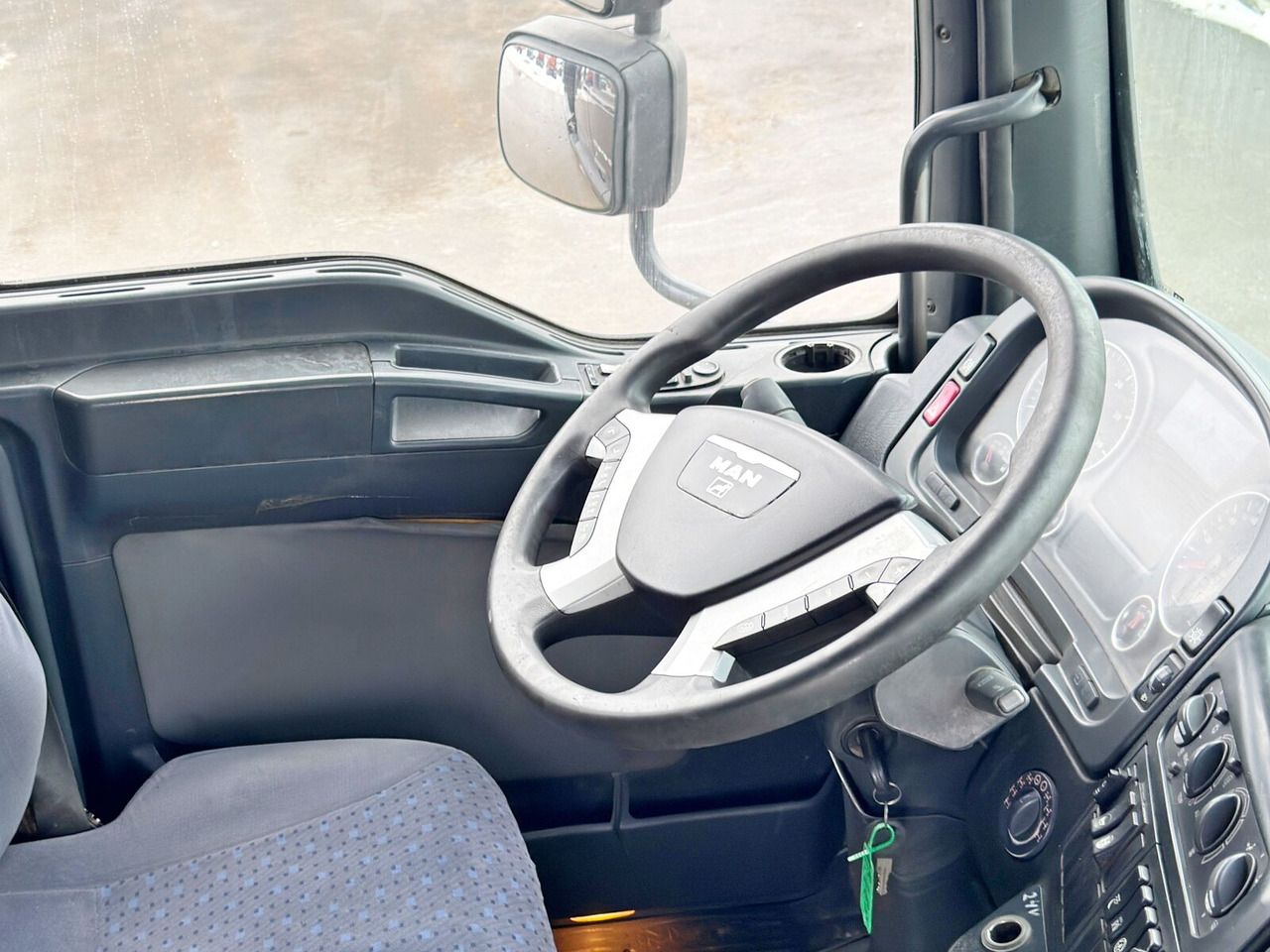 Leasing financiero de MAN TGA 41.430 leasing MAN TGA 41.430: foto 11 Leasing financiero de MAN TGA 41.430 leasing MAN TGA 41.430: foto 11
