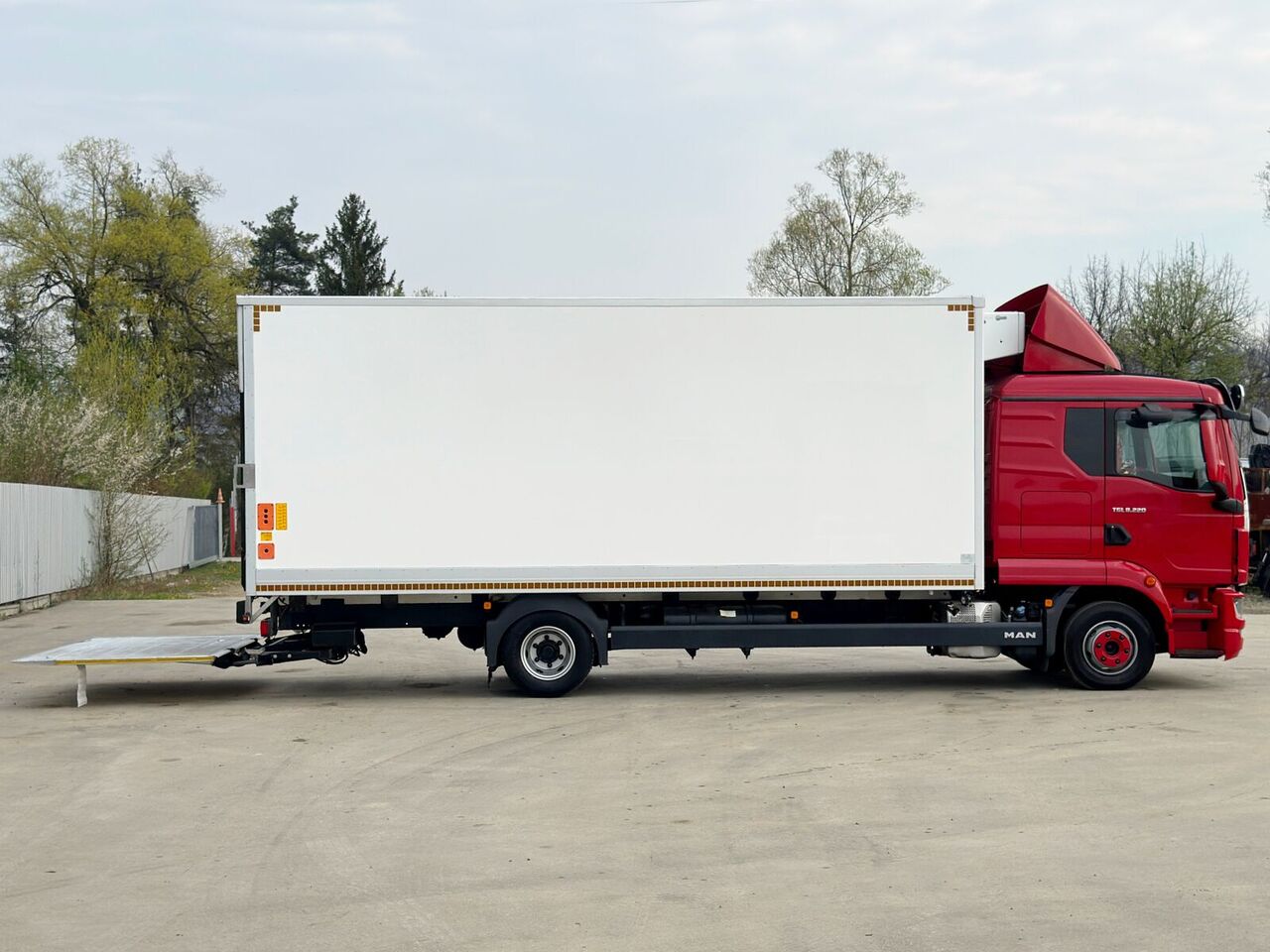 MAN TGL 8.220 * Kühlkoffer * TOPZUSTAND - Frigorífico camión: foto 5 MAN TGL 8.220 * Kühlkoffer * TOPZUSTAND - Frigorífico camión: foto 5