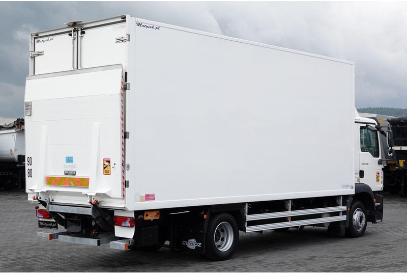 MAN TGM 12.290 / 4x2 / CHŁODNIA 6,5 M / AGREGAT THERMO KING T-600 R - Frigorífico camión: foto 3 MAN TGM 12.290 / 4x2 / CHŁODNIA 6,5 M / AGREGAT THERMO KING T-600 R - Frigorífico camión: foto 3