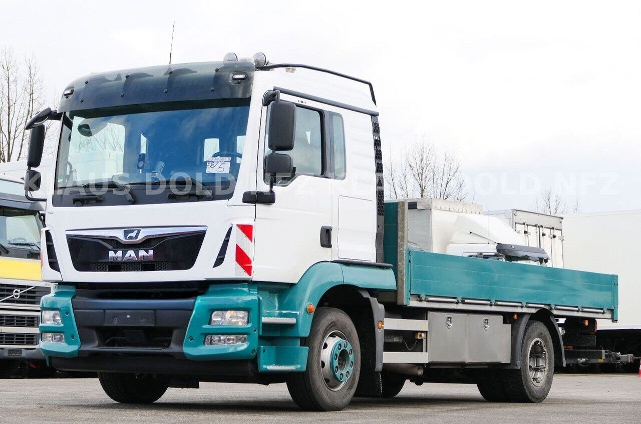 MAN TGM 15.290 construction machinery transporter Navi Euro 6 - Camión caja abierta: foto 1 MAN TGM 15.290 construction machinery transporter Navi Euro 6 - Camión caja abierta: foto 1