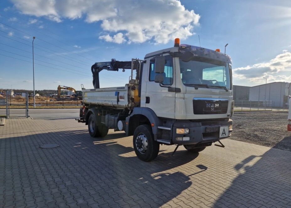MAN TGM 18.290 2-wax Tipper truck + Crane - Volquete camión, Camión grúa: foto 2 MAN TGM 18.290 2-wax Tipper truck + Crane - Volquete camión, Camión grúa: foto 2