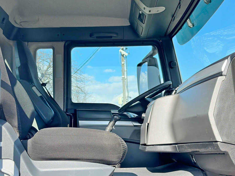 Leasing financiero de MAN TGS 26.400 * HIAB 166 ES - 3 HIPRO + FUNK * 6x4 leasing MAN TGS 26.400 * HIAB 166 ES - 3 HIPRO + FUNK * 6x4: foto 9 Leasing financiero de MAN TGS 26.400 * HIAB 166 ES - 3 HIPRO + FUNK * 6x4 leasing MAN TGS 26.400 * HIAB 166 ES - 3 HIPRO + FUNK * 6x4: foto 9