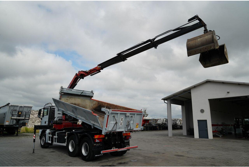 MAN TGS 33.360 / WYWROTKA + HDS - Volquete camión, Camión grúa: foto 4 MAN TGS 33.360 / WYWROTKA + HDS - Volquete camión, Camión grúa: foto 4