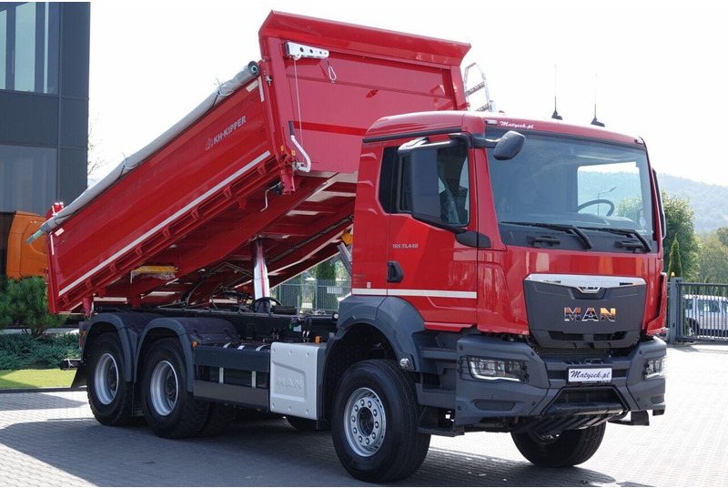 MAN TGS 33.440 / 6X4 / WYWROTKA 3 STRONNA / HYDROBURTA / BORDMATIC / - Volquete camión: foto 2 MAN TGS 33.440 / 6X4 / WYWROTKA 3 STRONNA / HYDROBURTA / BORDMATIC / - Volquete camión: foto 2
