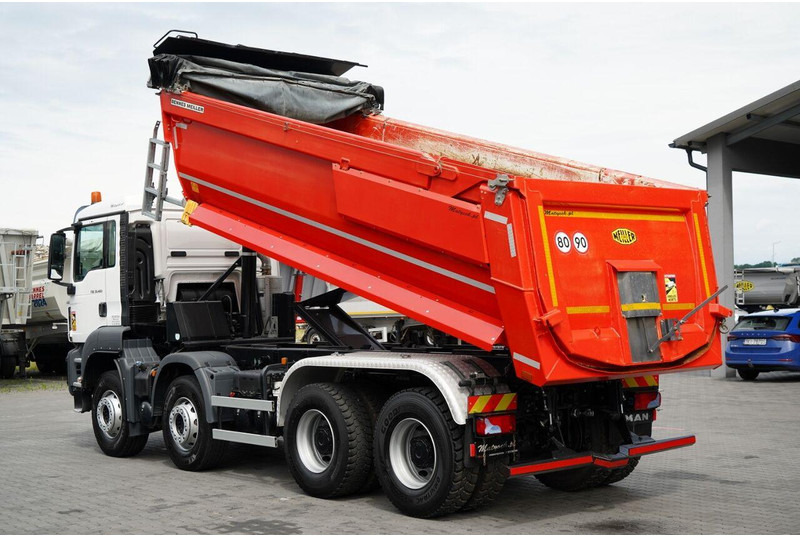MAN TGS 35.460 / 8X4 / WYWROTKA TYLNOZSYPOWA / HYDROKLAPA / 2018 ROK - Volquete camión: foto 3 MAN TGS 35.460 / 8X4 / WYWROTKA TYLNOZSYPOWA / HYDROKLAPA / 2018 ROK - Volquete camión: foto 3