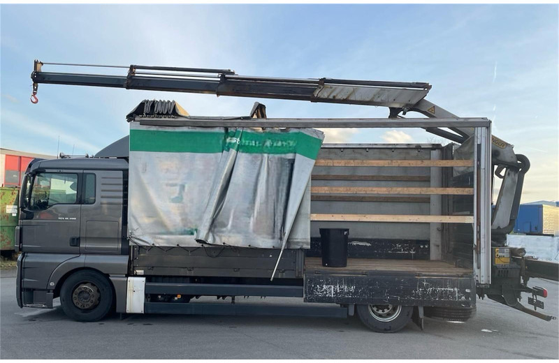 MAN TGX 18.400 Curtain Sider + Crane Palfinger 14002 EH - Camión caja cerrada: foto 4 MAN TGX 18.400 Curtain Sider + Crane Palfinger 14002 EH - Camión caja cerrada: foto 4