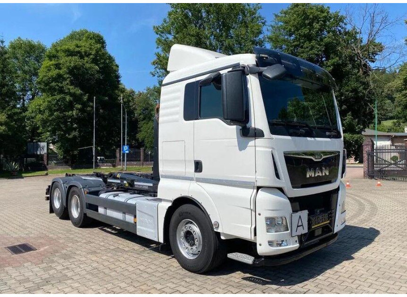 MAN TGX 26.440 - Multibasculante camión: foto 3 MAN TGX 26.440 - Multibasculante camión: foto 3