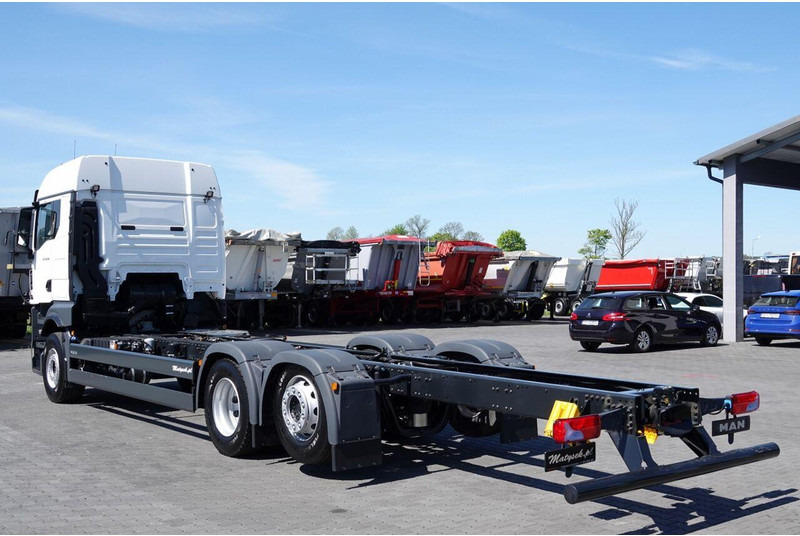 MAN TGX 26.520 / 6x2 / RAMA DŁ. 9,1M / OŚ PODNOSZONA / SKRĘTNA / DO - Chasis camión: foto 4 MAN TGX 26.520 / 6x2 / RAMA DŁ. 9,1M / OŚ PODNOSZONA / SKRĘTNA / DO - Chasis camión: foto 4