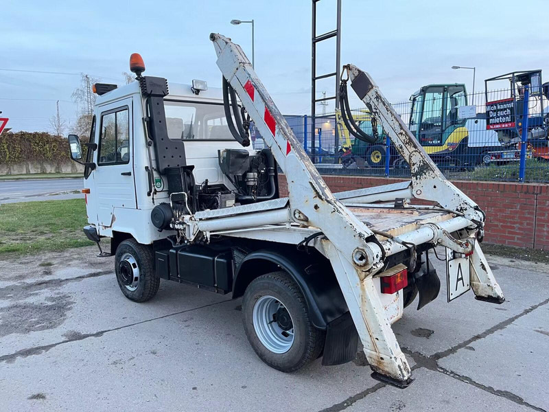 MULTICAR M26 Profi Line - Skip loader truck - Portacontenedor de cadenas camión: foto 4 MULTICAR M26 Profi Line - Skip loader truck - Portacontenedor de cadenas camión: foto 4