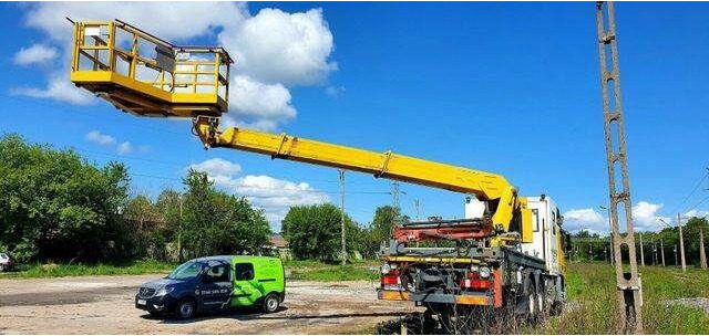 Mercedes-Benz 3344 SRT SCHÖRLING Road Rail Railway Zweiweg - Camión con plataforma elevadora: foto 2 Mercedes-Benz 3344 SRT SCHÖRLING Road Rail Railway Zweiweg - Camión con plataforma elevadora: foto 2