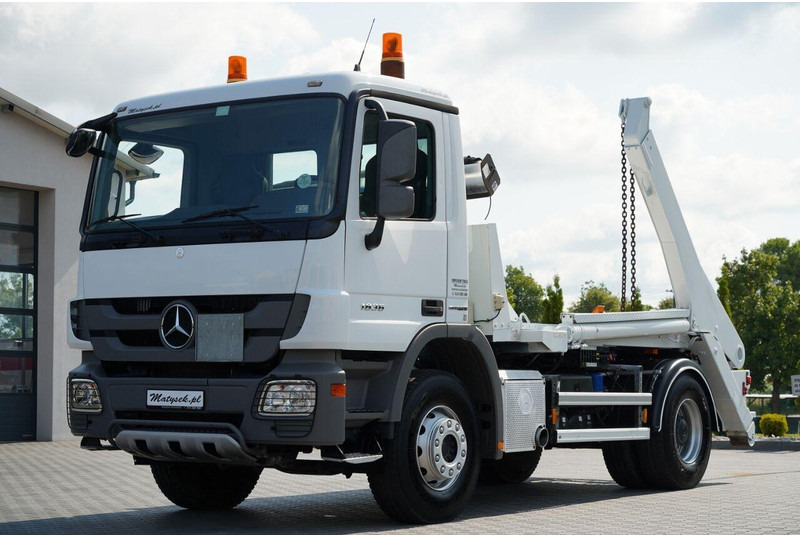 Mercedes-Benz ACTROS 1836 / 4X2 / BRAMOWIEC / PALFINGER M12T / EURO 6 / SPROW - Portacontenedor de cadenas camión: foto 1 Mercedes-Benz ACTROS 1836 / 4X2 / BRAMOWIEC / PALFINGER M12T / EURO 6 / SPROW - Portacontenedor de cadenas camión: foto 1