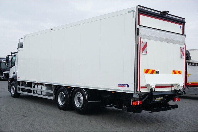 Mercedes-Benz ANTOS / 2535 / EURO 6 / CHŁODNIA + WINDA / 23 PALETY / OŚ SKRĘTN - Frigorífico camión: foto 5 Mercedes-Benz ANTOS / 2535 / EURO 6 / CHŁODNIA + WINDA / 23 PALETY / OŚ SKRĘTN - Frigorífico camión: foto 5