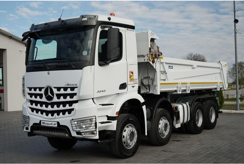 Volquete camión Mercedes-Benz AROCS 3243 / 8x4 / WYWROTKA DWUSTRONNA / HYDROBURTA / BORDMATIC: foto 12 Volquete camión Mercedes-Benz AROCS 3243 / 8x4 / WYWROTKA DWUSTRONNA / HYDROBURTA / BORDMATIC: foto 12