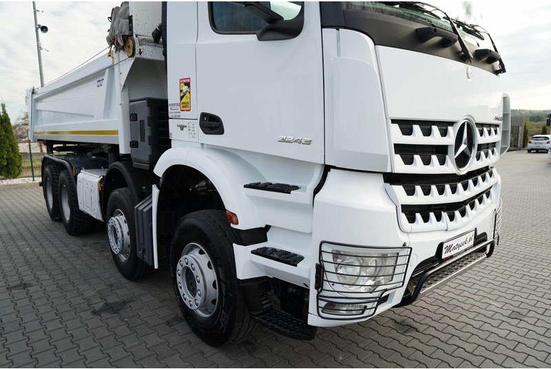 Volquete camión Mercedes-Benz AROCS 3243 / 8x4 / WYWROTKA DWUSTRONNA / HYDROBURTA / BORDMATIC: foto 16 Volquete camión Mercedes-Benz AROCS 3243 / 8x4 / WYWROTKA DWUSTRONNA / HYDROBURTA / BORDMATIC: foto 16