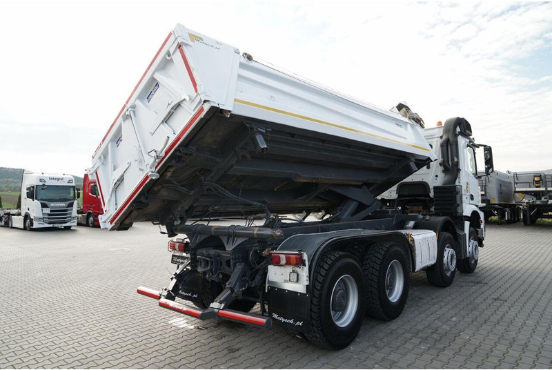 Volquete camión Mercedes-Benz AROCS 3243 / 8x4 / WYWROTKA DWUSTRONNA / HYDROBURTA / BORDMATIC: foto 9 Volquete camión Mercedes-Benz AROCS 3243 / 8x4 / WYWROTKA DWUSTRONNA / HYDROBURTA / BORDMATIC: foto 9