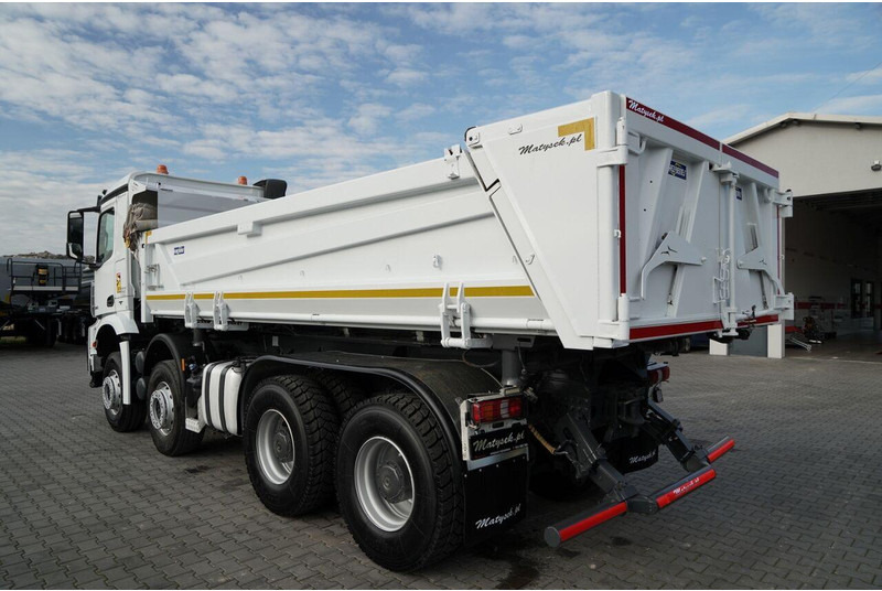 Volquete camión Mercedes-Benz AROCS 3243 / 8x4 / WYWROTKA DWUSTRONNA / HYDROBURTA / BORDMATIC: foto 13 Volquete camión Mercedes-Benz AROCS 3243 / 8x4 / WYWROTKA DWUSTRONNA / HYDROBURTA / BORDMATIC: foto 13