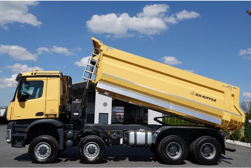 Mercedes-Benz AROCS 4145 / 8x8 / WYWROTKA TYLNOZSYPOWA / KH KIPPER / EURO 6 - Volquete camión: foto 3 Mercedes-Benz AROCS 4145 / 8x8 / WYWROTKA TYLNOZSYPOWA / KH KIPPER / EURO 6 - Volquete camión: foto 3