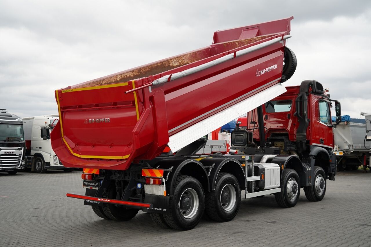 Mercedes-Benz AROCS 4145 / 8x8 / WYWROTKA TYLNOZSYPOWA / KH KIPPER / MANUAL / - Volquete camión: foto 4 Mercedes-Benz AROCS 4145 / 8x8 / WYWROTKA TYLNOZSYPOWA / KH KIPPER / MANUAL / - Volquete camión: foto 4