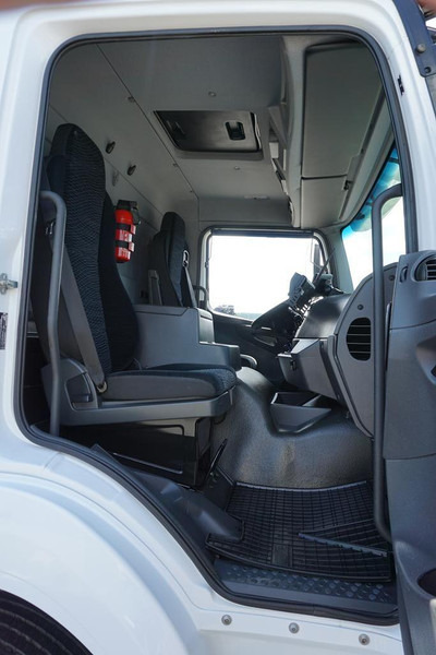 Leasing financiero de Mercedes-Benz ATEGO / 1524 / ACC / EURO 6 / IZOTERMA + WINDA / 16 PALET leasing Mercedes-Benz ATEGO / 1524 / ACC / EURO 6 / IZOTERMA + WINDA / 16 PALET: foto 8