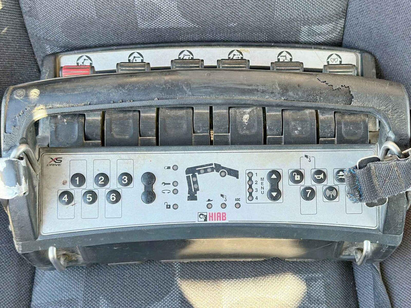 Volquete camión, Camión grúa Mercedes-Benz AXOR 1829 * HIAB 1111 HIDUO + FUNK * TOP * 4x4: foto 12 Volquete camión, Camión grúa Mercedes-Benz AXOR 1829 * HIAB 1111 HIDUO + FUNK * TOP * 4x4: foto 12