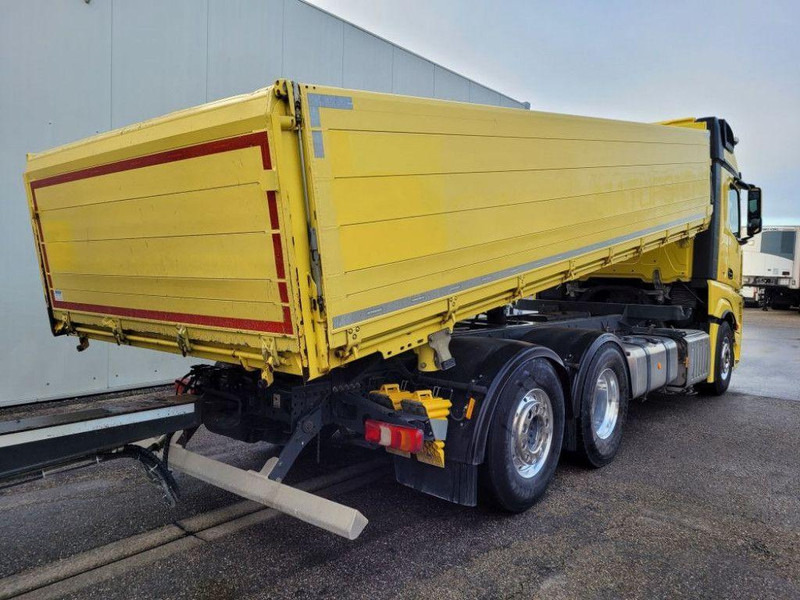 Mercedes-Benz Actros 2551 - Volquete camión: foto 4 Mercedes-Benz Actros 2551 - Volquete camión: foto 4