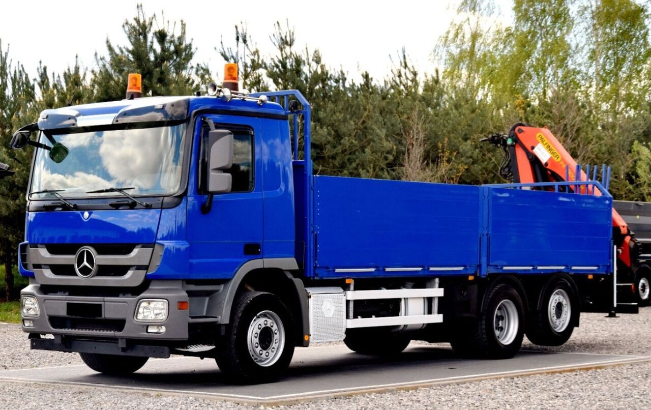 Mercedes-Benz Actros 2644 flatbed truck + Crane - Camión caja abierta, Camión grúa: foto 1 Mercedes-Benz Actros 2644 flatbed truck + Crane - Camión caja abierta, Camión grúa: foto 1